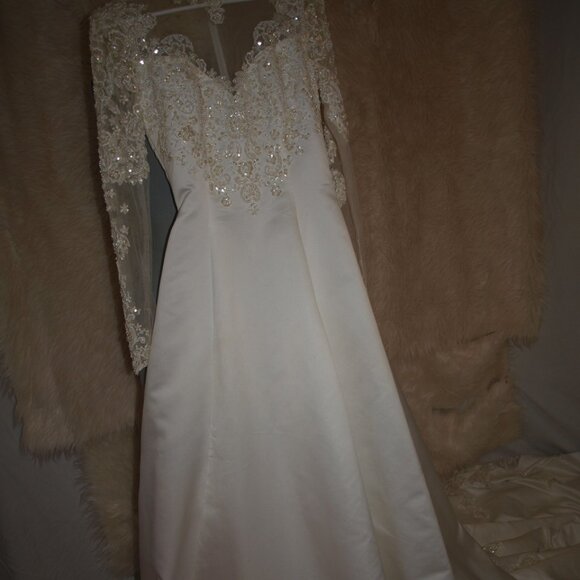 VINTAGE Long Pink GOWN VERY Long Train Size 10W BY VENUS VERY EMBELLISHED - Picture 3 of 8